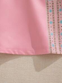 SHEIN 2026 Frühling/Sommer Neues Baby Mädchen Locker Lässig Minimalistisch Langarm Retro Muster Langes Kleid, Geeignet für Zuhause, Zusammenkünfte und Verschiedene Anlässe - Pink - Übersicht 5