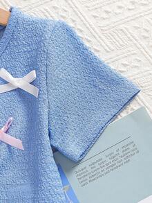 2件套女童纯色圆领短袖T恤，饰有3D蝴蝶结，搭配松紧腰喇叭裤，春夏儿童套装，喇叭裤女童两件套，蓝色女童套装，蓝色儿童套装，喇叭裤套装，儿童喇叭裤女童两件套，儿童套装，夏季波西米亚风女童蓝色短袖套装，女童阔腿裤套装，浅蓝色女童套装，夏季波西米亚风 - 藍色 - 查看 7