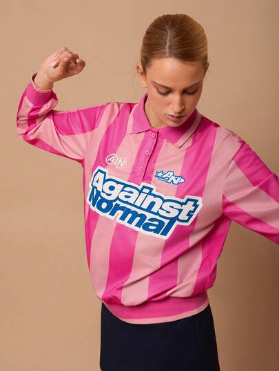 SURIMA Áo thun nữ màu hồng sọc kiểu jersey, thêu chữ tiếng Anh và cổ áo bo gân màu hồng.