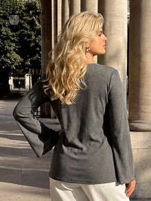 Dripcurv Blusa de punto casual con bloques de color gris para mujer talla grande, con cuello redondo, mangas largas acampanadas y bajo con abertura - Gris Claro - Ver 2