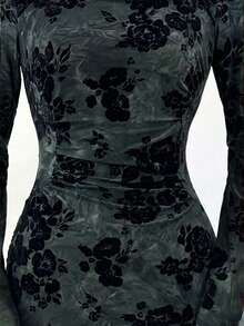 SHEIN Elenzya Robe élégante à encolure carrée, taille ajustée et ourlet sirène en tissu velours avec appliqués. Convient pour les anniversaires, les sorties, les fêtes et les occasions formelles - Multicolore - Voir 4