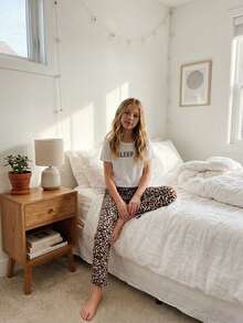 2pcs/Set Fashionable Tween Girl Outfit - White Fitted Short Sleeve Top Paired With Leopard Print Loose Straight Leg Pants, Casual Homewear - Multicolor - View 9