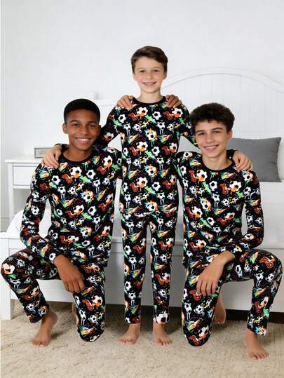 SHEIN 青少年男童荧光印花足球图案撞色打底长袖T恤和长裤套装，紧身睡衣家居服，休闲学院风，舒适实用，面料柔软，适合日常穿着和叠穿，秋冬季