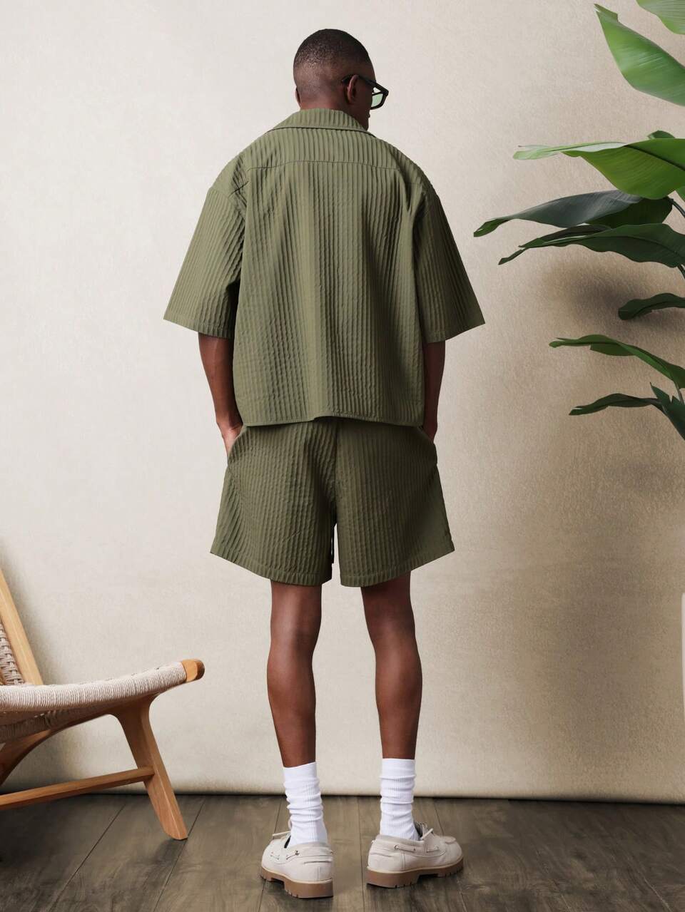 Conjunto coordenado de camisa e shorts texturizados