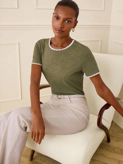 Lilora Camiseta de manga corta con costuras de contraste casual para mujer, adecuada para vacaciones de verano y viajes diarios