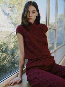 Nöista Jacquard Two Pieces Set Features A Textured Fabric In Burgundy, Chinese Buttons, Paired With Wide-Leg Pants Medium Rise. - Burgundy - View 4