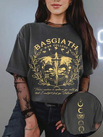 EMERY ROSE Camiseta de la Cuarta Ala, Rebecca Yarros, Jinete de Dragón, Violt Sorrengail, Colegio de Basgiath, Mercancía de ACOTAR, Camiseta de la Cuarta Ala Basgiath, Estilo holgado para mujer, Perfecta para fiestas y regalos de vacaciones Ajuste cómodo Camiseta clásica de manga corta con gráfico impreso Blusa casual de mujer de manga corta