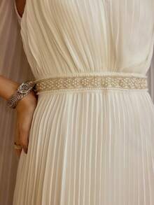 ZEYLAH 女士纯色V领褶裥披肩领优雅收腰派对连衣裙 - 白色 - 查看 2