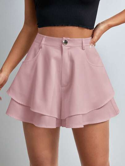 SHEIN Essnce شورت كاجوال متعدد الاستخدامات بجيب مائل ذو طبقات باللون الأحادي