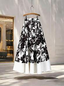 GlowEve Petite Summer Vacation Style 360 Degree Umbrella Shaped Black & White Contrast Hibiscus Floral Print Skirt - Multicolor - View 2