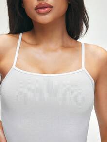 SHAPORA Gaun Tidur Mini Camisole Wanita Warna Polos yang Pas di Badan - Putih - View 7