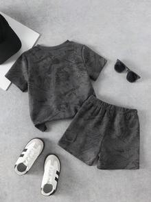 SHEIN Genkimix Kids 男童休闲纯色T恤+短裤两件套，适合日常穿着、上学、旅行、户外玩耍、夏季穿着。 - 黑色 - 查看 2