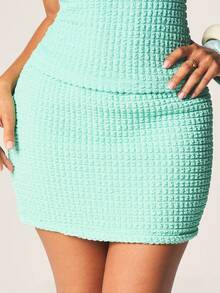 MISSGUIDED 泡泡纹理紧身迷你裙，饰有钥匙孔镂空细节，适合春夏穿着 - 綠色 - 查看 2