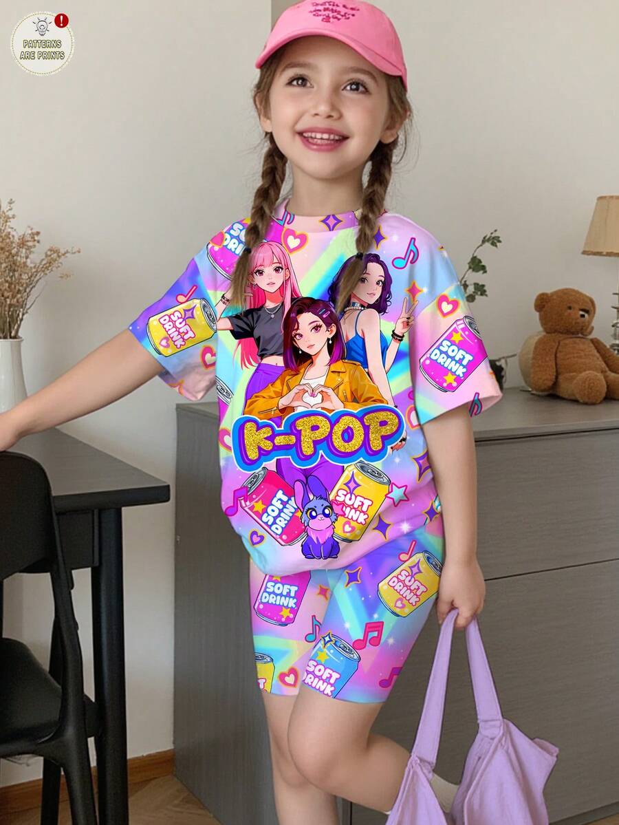 Bộ 2 món dành cho bé gái, phong cách thường ngày, nhiều màu sắc, in hình nhóm nhạc nữ K-POP và chai nước uống, gồm áo thun cổ tròn tay ngắn và quần short, thích hợp cho kỳ nghỉ, tiệc tùng, mặc hàng ngày, đi xem hòa nhạc, mùa hè. - Nhiều màu - Xem 1