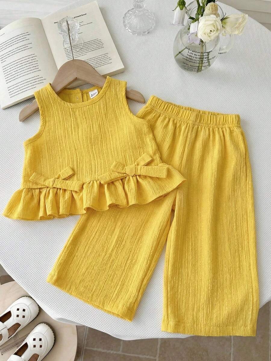 SHEIN Vintaside Kids 2件套女婴休闲可爱蝴蝶结荷叶边无袖上衣和松紧腰裤套装，夏季，婴幼儿黄色夏季套装，女婴夏季服装，女婴度假套装 - 橘色 - 查看 1