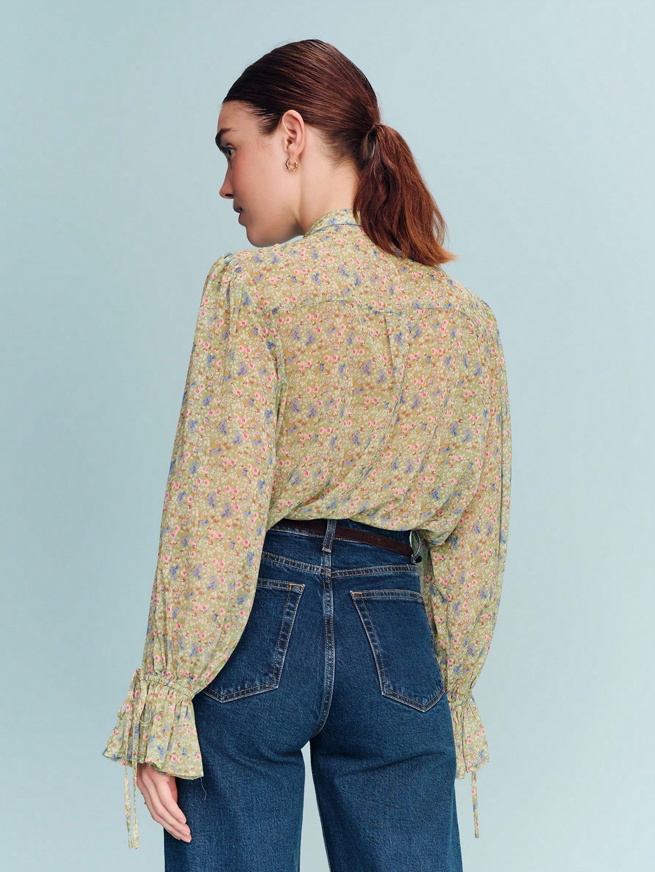 Green Floral Print Boho Blouse With Balloon Sleeves And Tie Cuff Detail Spring Summer Business Casual Vintage French Style Parisian Style