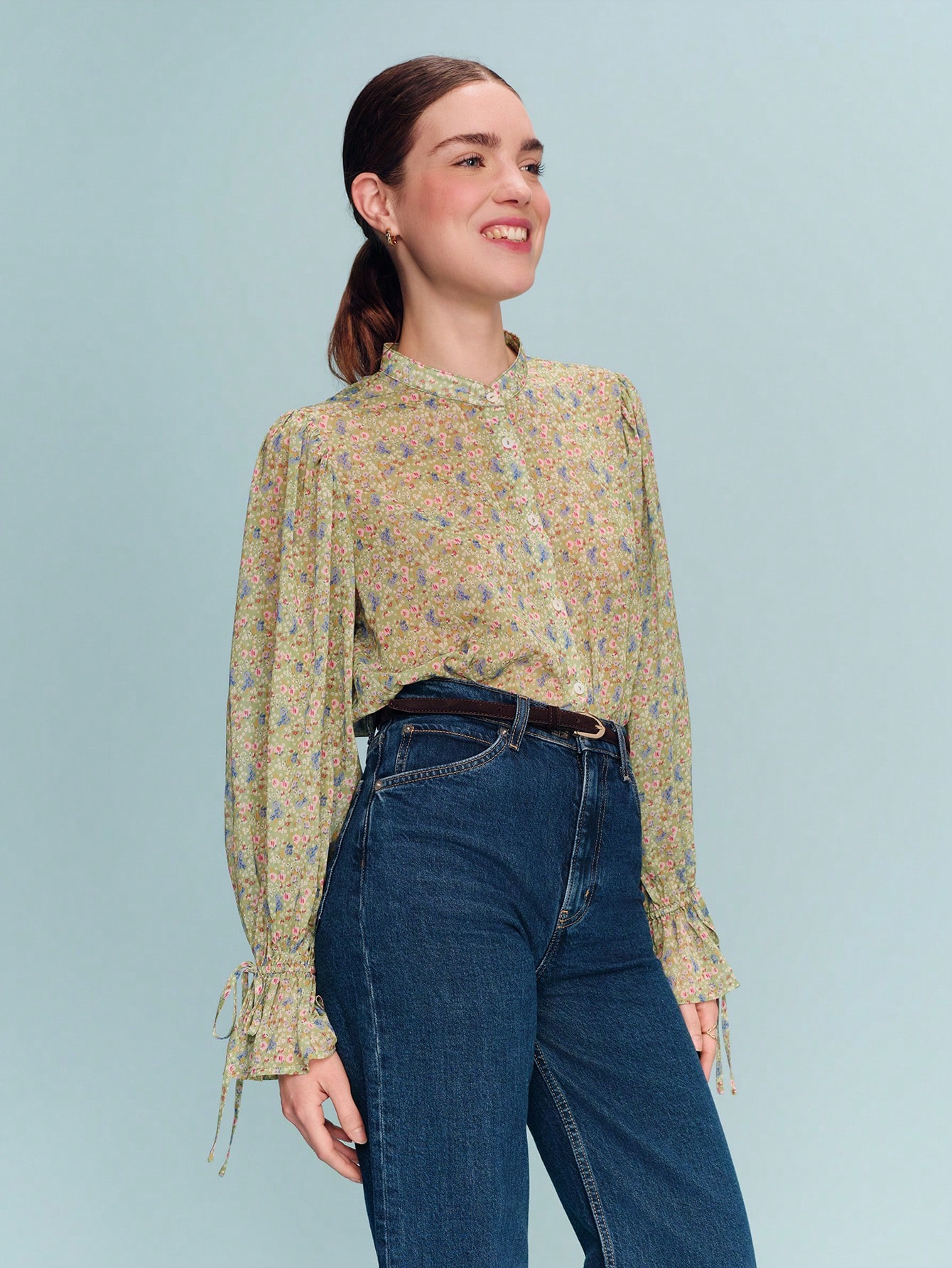 Green Floral Print Boho Blouse With Balloon Sleeves And Tie Cuff Detail Spring Summer Business Casual Vintage French Style Parisian Style