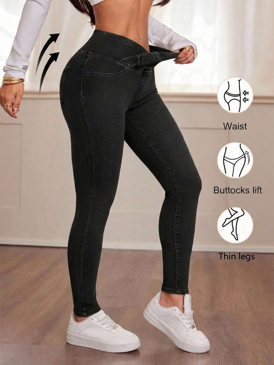 SHEIN PETITE 女款秋季基本款休閒日常黑色高腰彈性緊身牛仔褲,修身水洗重疊腰頭牛仔長褲,適合秋冬 Y2K 街頭風,小個女款 - 黑色 - 查看 1