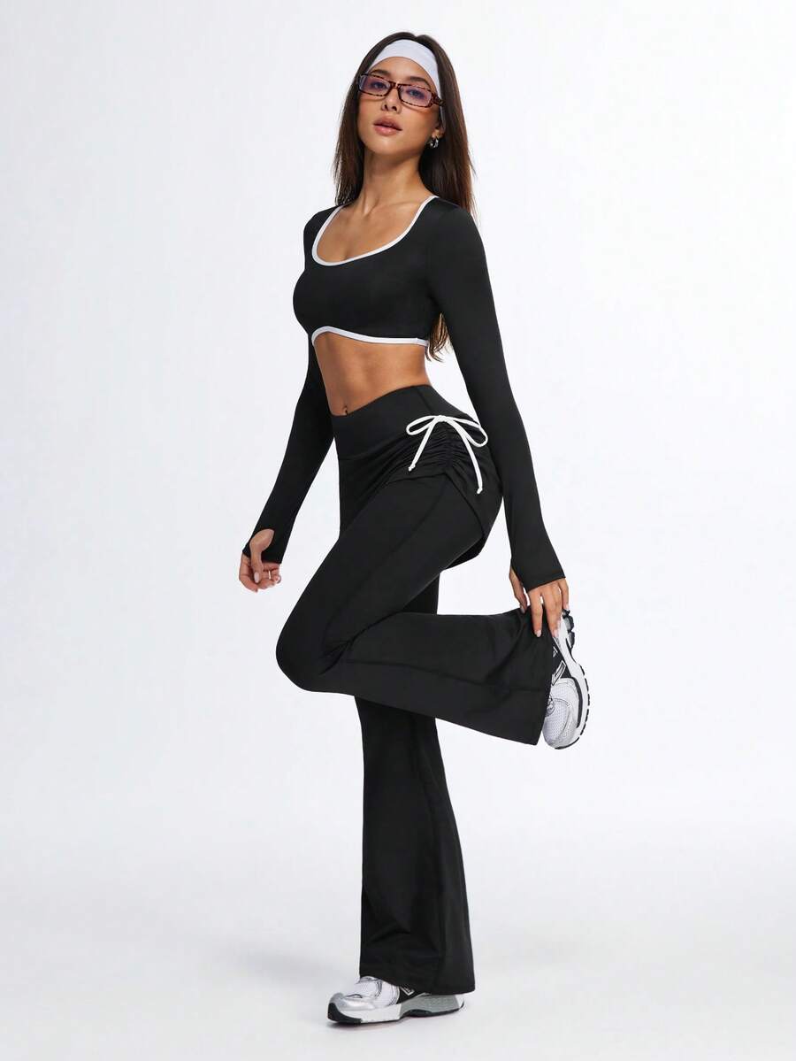 Eassivo 女士撞色滚边圆领短款上衣和喇叭裤运动套装，瑜伽服 - 黑與白 - 查看 1