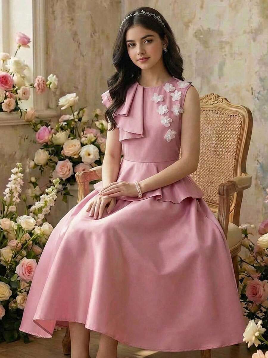 Pitira Vestido de satén tejido rosa para adolescentes con decoración floral 3D y volante asimétrico en la cintura, vestido casual para fiesta de cóctel, temporada de bodas - Rosa - Ver 1