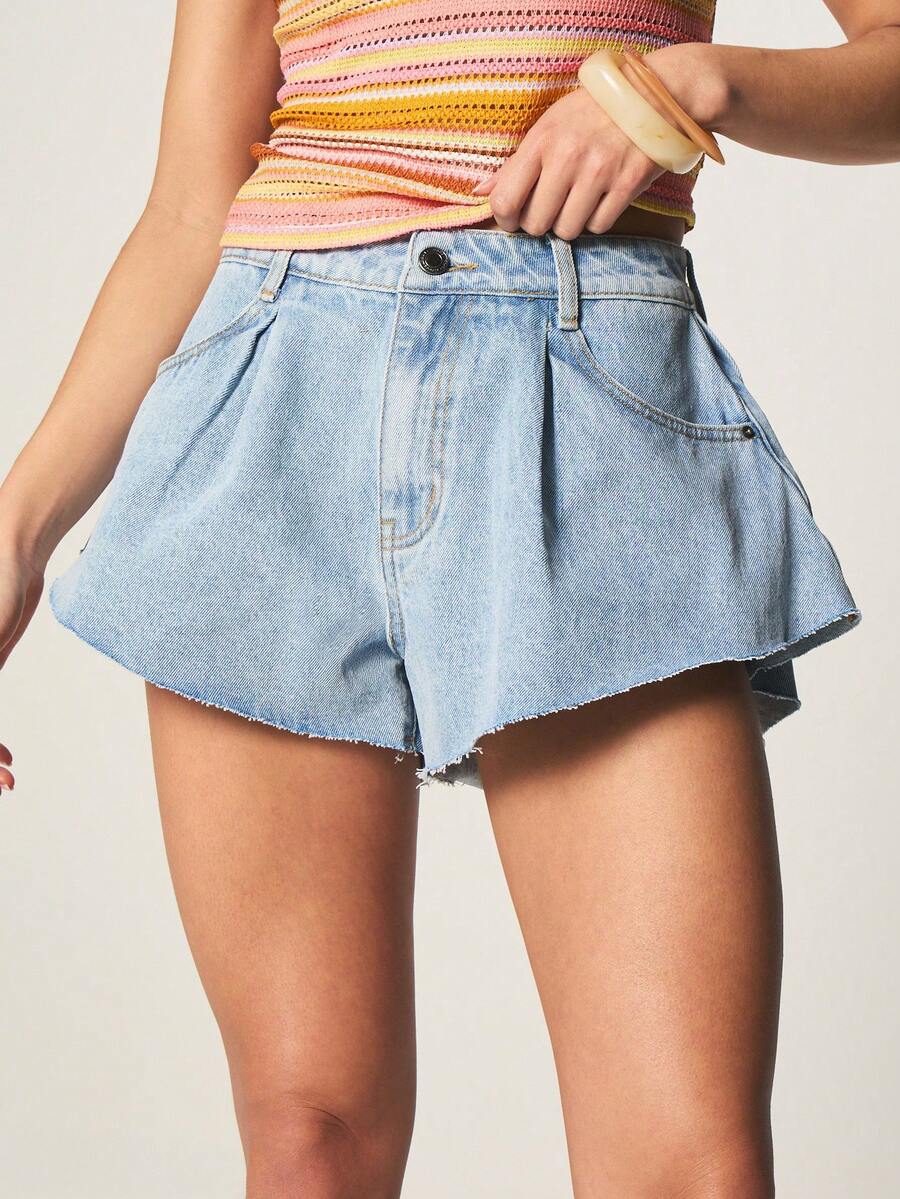MISSGUIDED Quần short denim ống rộng cạp cao với gấu quần rách và chi tiết xếp ly. - Rửa nhẹ - Xem 1
