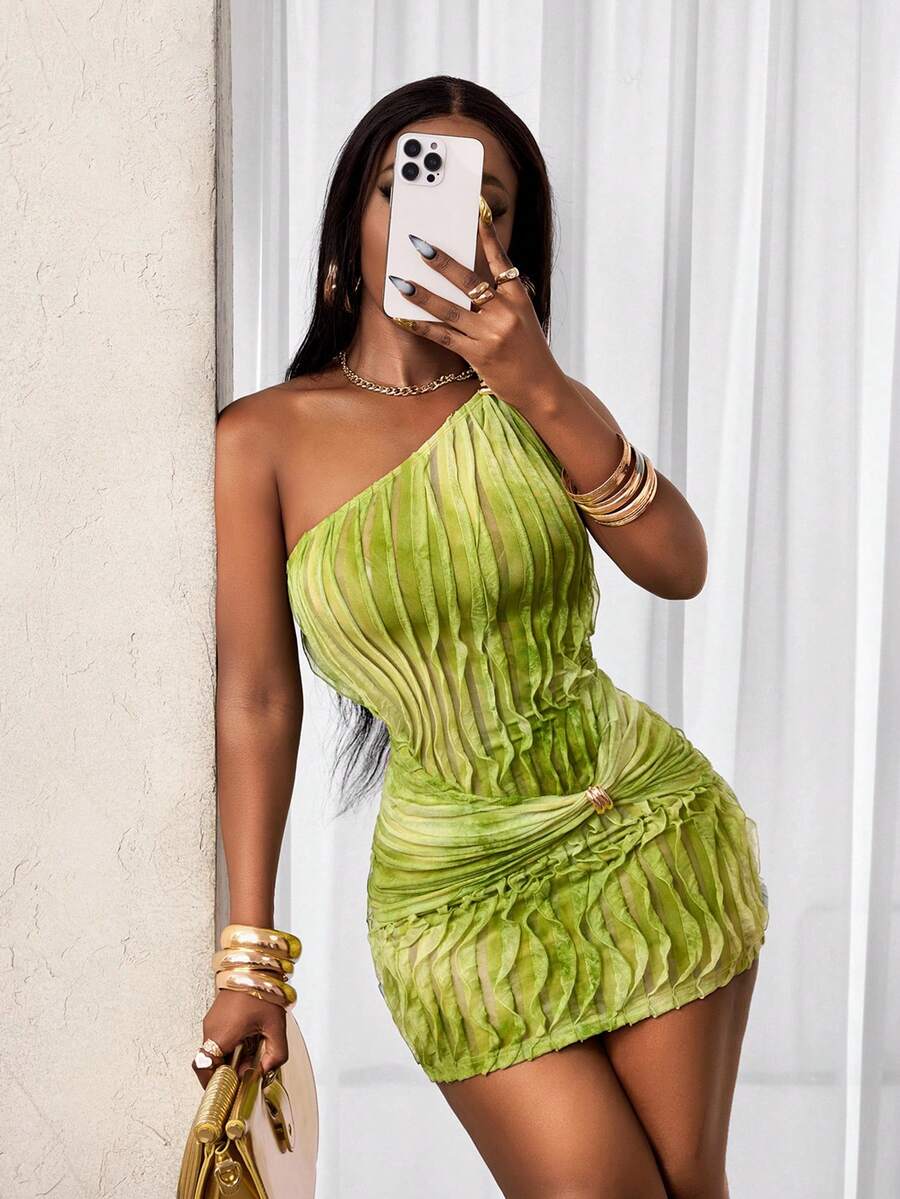 SHEIN BamGlam 女士扎染褶皱金属装饰优雅收腰短款派对连衣裙 - 彩色 - 查看 1