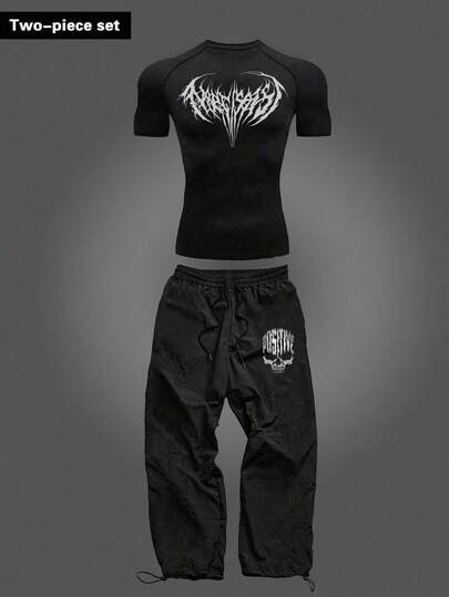 Manfinity Sport Corelite 男士哥特印花立领短袖上衣搭配抽绳长裤，休闲套装，适合日常及户外运动。