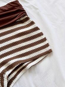 Soleia 女士休闲度假两件套：卡其色条纹系带抹胸上衣 + 条纹撞色迷你短裤，适合海滩、邮轮、城市度假、下午茶等场合。 - 咖啡棕 - 查看 5