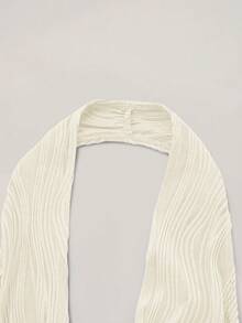 SHEIN ICON Solid Backless Crop Halter Y2k Top - Apricot - View 3