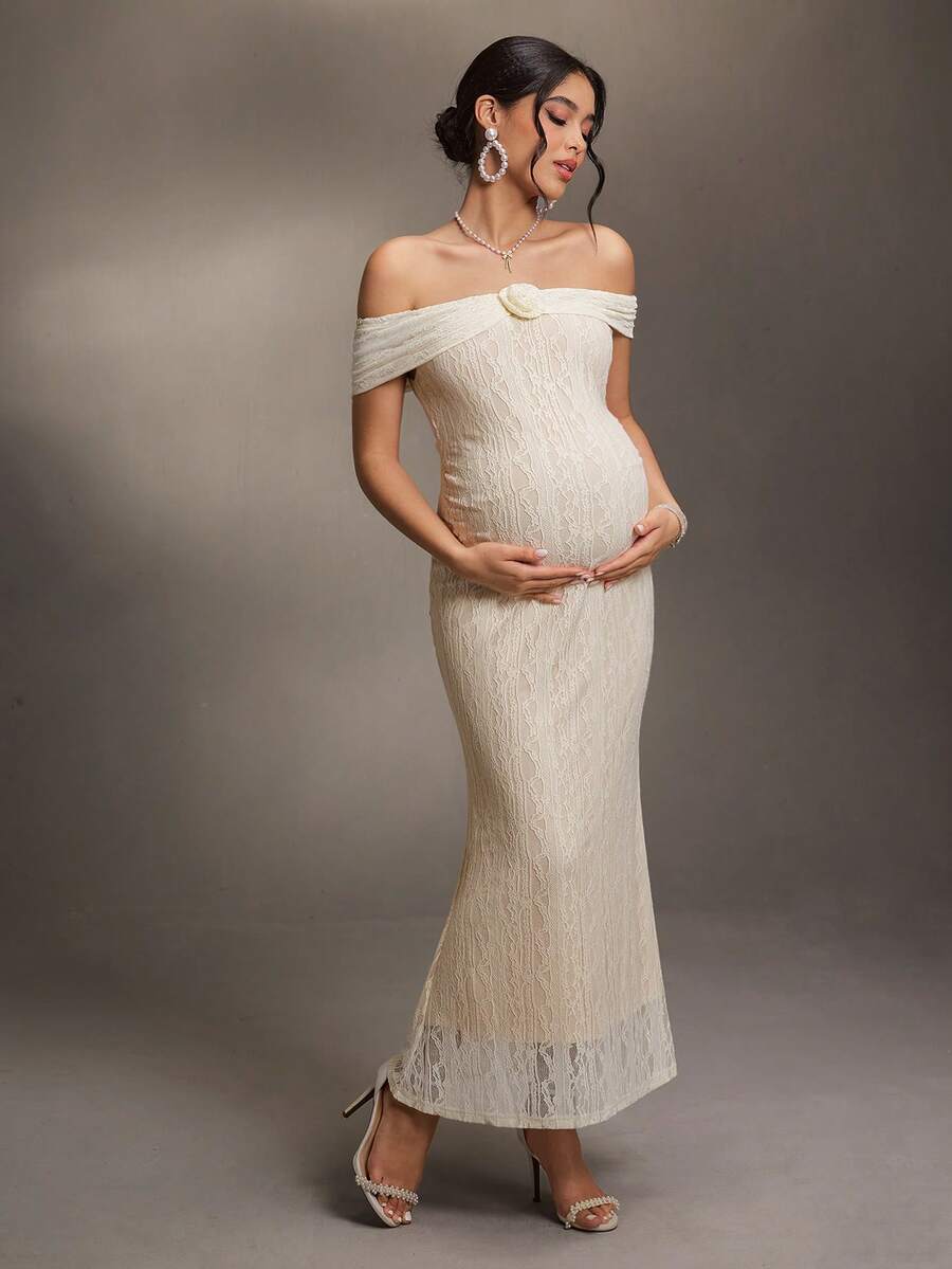 Cheriluna Maternity 孕妇3D立体花卉装饰露肩蕾丝修身写真连衣裙 - 杏色 - 查看 1