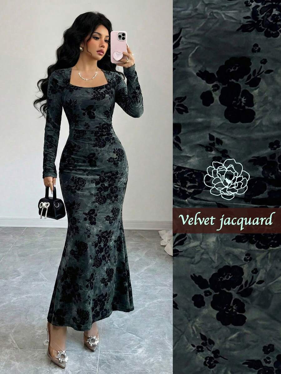 SHEIN Elenzya Robe élégante à encolure carrée, taille ajustée et ourlet sirène en tissu velours avec appliqués. Convient pour les anniversaires, les sorties, les fêtes et les occasions formelles - Multicolore - Voir 1