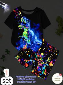 2 piezas Conjunto de pijama para niños pequeños, camiseta de manga corta con estampado de dinosaurio fluorescente y salpicaduras, y shorts elásticos, de tela de punto cómoda, lavable a máquina (1 conjunto se vende por separado) - Multicolor - Ver 5