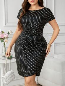 SHEIN Clasi Đầm nữ cỡ lớn, đầm tay ngắn thanh lịch, đầm mini chất liệu vải ánh kim, đầm xếp ly phía trước, đầm công sở và đi làm, đầm xuân/hè. - Nhiều màu - Xem 5