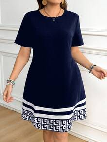 SHEIN LUNE 大码女式夏季休闲通勤度假撞色几何条纹印花短袖连衣裙 - 藏蓝色 - 查看 3