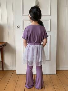 DAZY Conjunto de camiseta con estampado de lazo y pantalones con parches de malla para niña - Morado - Ver 3