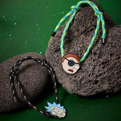 Rick and Morty X SHEIN Sınır Ötesi Çok Satan Çinko Alaşımlı Çizgi Film Hayvan Desenli Baskılı Kolye Ucu, Şık Renkli İp Örgülü Bileklik Seti, Niş Yüksek Kalite Anlayışı, Sade Atmosfer, Her Türlü Parti, Konser ve Festival İçin Uygundur