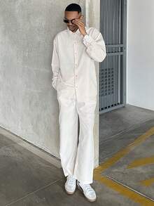 Ngobest Haus Ngobest Haus Conjunto de 2 piezas de camisa de manga larga con cuello vuelto y unicolor, y pantalones con cordón en la cintura para hombre. Traje versátil y esencial para negocios, ropa de otoño, atuendos cómodos - Albaricoque - Ver 2