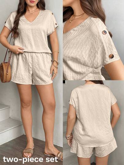 SHEIN LUNE V领上衣和短裤两件套，大码