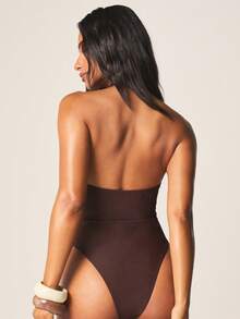 MISSGUIDED Áo tắm liền thân cổ yếm với họa tiết giọt nước, cổ chữ V khoét sâu, đường cắt cao ở phần chân, thích hợp cho kỳ nghỉ hè ở bãi biển, tiệc bể bơi, đi biển. - Cà phê nâu - Xem 2