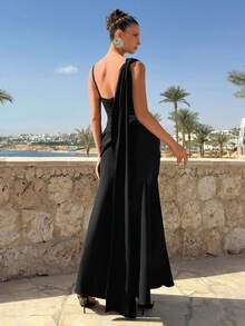 CLARA VERO 黑色单肩垂褶长裙：修身剪裁，优雅垂褶，完美适用于正式晚宴或特殊场合，采用双层无弹力涤纶面料，配有甜心领口和后背拉链。 - 黑色 - 查看 4