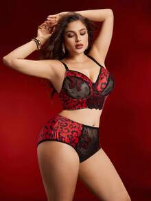 SHEIN Conjunto de lencería de encaje y estampado de leopardo sexy para tallas grandes - Multicolor - Ver 6