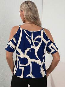 SHEIN Clasi Blusa con estampado total, detalle de cadena en los hombros descubiertos, parte superior con hombros descubiertos - Azul - Ver 2