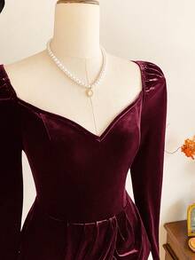 Vintamour Vintage Elegant Women's Velvet & Satin Patchwork Heart Neck Floral Midi Dress Party/Cocktail/Formal Gown Winter Clothes For Women Women's Winter Clothes Winter Outfit For Women Christmas Looks Christmas Outfit For Women Christmas Clothes New Year Clothes New Year Outfit New Year Women Women's Winter Dress Christmas Dresses For Women Christmas Party Dress New Year Dress Elegant Dresses For Party Dresses For Women Elegant Dress - Burgundy - View 8