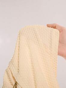 Avantive 黄色纹理舒适短裤，金属装饰，女士纯色纹理面料休闲修身短裤，夏季女装，节日沙滩装，休闲度假装，假日休闲装，沙滩装/夏季度假装，日常休闲装/返校装/外出装/条纹装/沙滩女式短裤，夏季女式夏季服装，女士休闲短裤，女士沙滩裤，女士沙滩装 - 杏色 - 查看 7