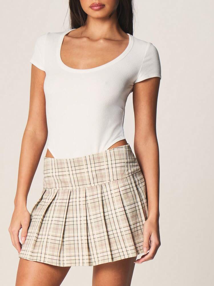 MISSGUIDED Damen Minirock aus Denim mit hoher Taille, Falten, Karomuster und dekorativen Seitentaschen für den Schul-Preppy-Stil
