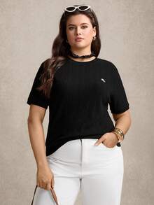Zelara T-shirt rond casual et sport pour femmes grandes tailles, avec broderie chevalier, manches courtes, élégant - Noir - Voir 5