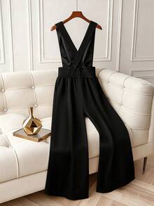 GlowEve CURVE Elegant Black Deep V Neck Sleeveless Plus Size Jumpsuit With Zipper And Metal Buckle Details Long Woven Fabric - Black - View 2