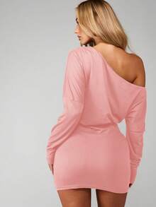 MISSGUIDED Off Shoulder Long Sleeve Asymmetric Mini Dress With Ruched Body Fitting Silhouette For Party Casual Occasions - Pink - View 2