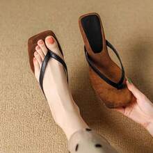 Sandalias de cuña para mujer de estilo retro con tacones asimétricos, sandalias de verano para mujer de inspiración coreana y vanguardistas. - Negro - Ver 3