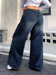 SHEIN ICON Quần jeans dáng suông rộng rãi, thoải mái, có túi trang trí hình ngôi sao năm cánh, cỡ lớn. - Rửa tối - Xem 2